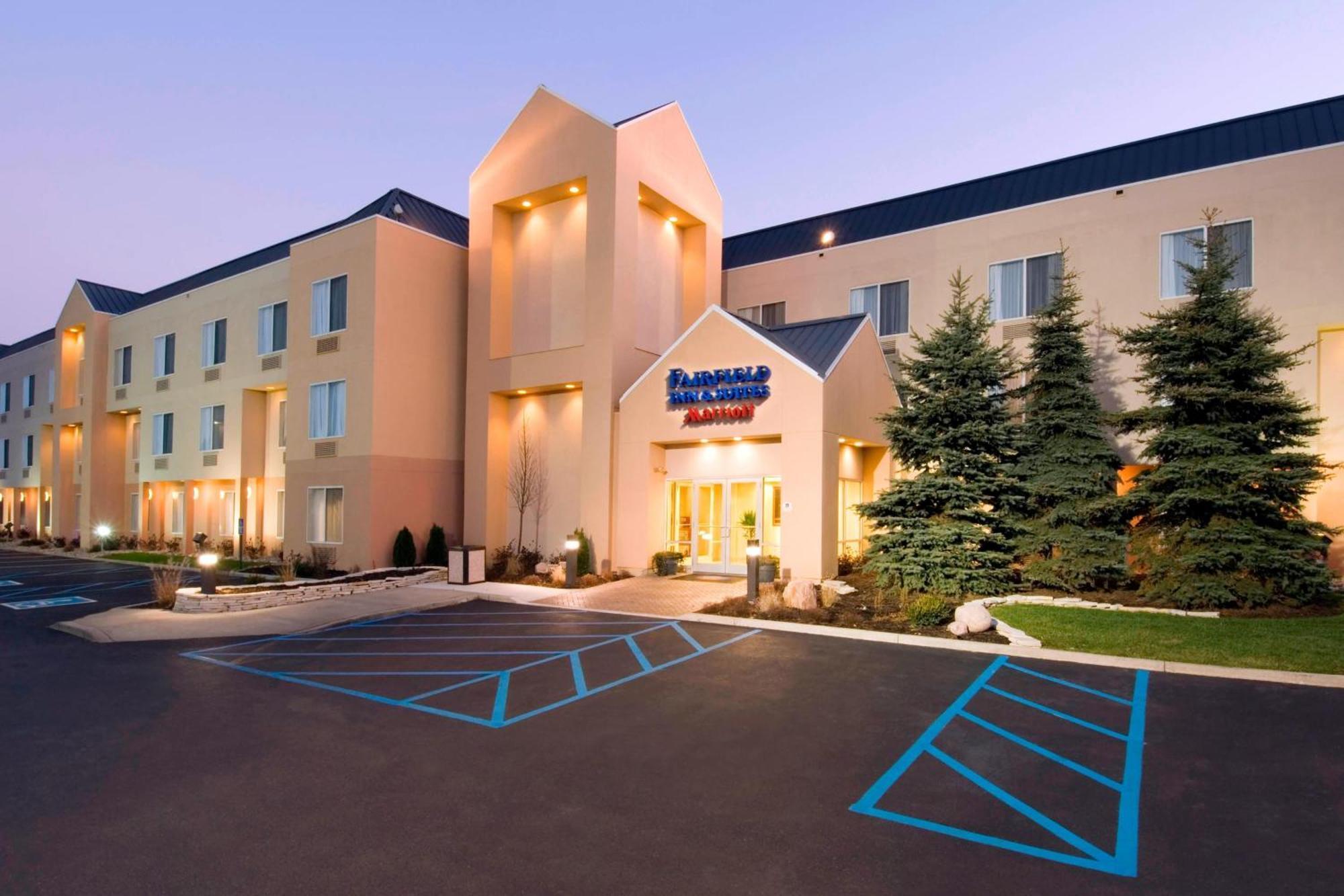 Fairfield Inn & Suites Merrillville Exterior photo